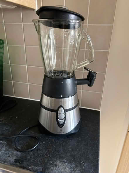 Photo of free Russel Hobbs 1.7L blender (Caldecott OX14) #1