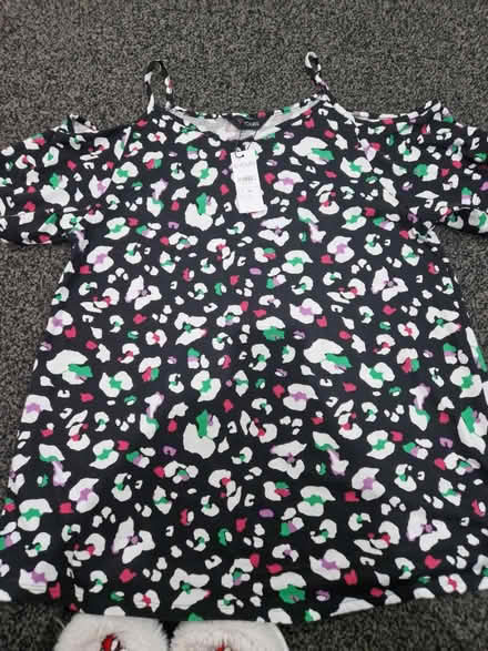 Photo of free Top (New malden KT3) #1