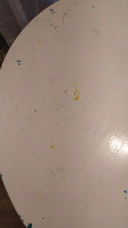 Photo of free Kids round table (Isleworth TW7) #3