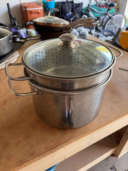 Photo of free Williams-Sonoma 8qt Pot (S. Leesburg near Banshee Reeks) #4