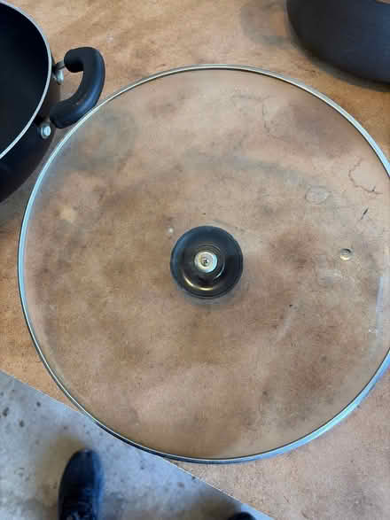 Photo of free 5qt Skillet non-stick (S. Leesburg near Banshee Reeks) #4
