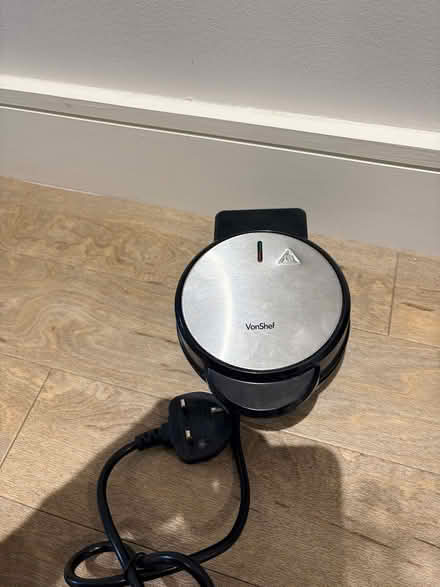 Photo of free Waffle maker (South Lambeth SW8) #1
