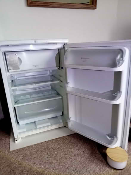 Photo of free Hotpoint fridge with 4 ⭐ freezer box. (Throckley) #3