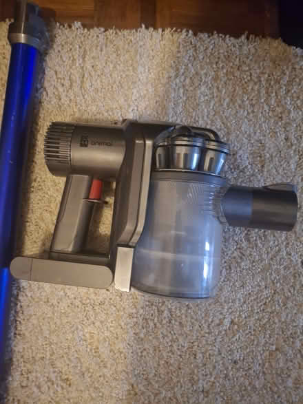 Photo of free Dyson dc44 animal vac (billericay essex) #1