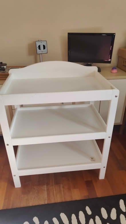 Photo of free White baby changing unit (Cramond EH4) #1