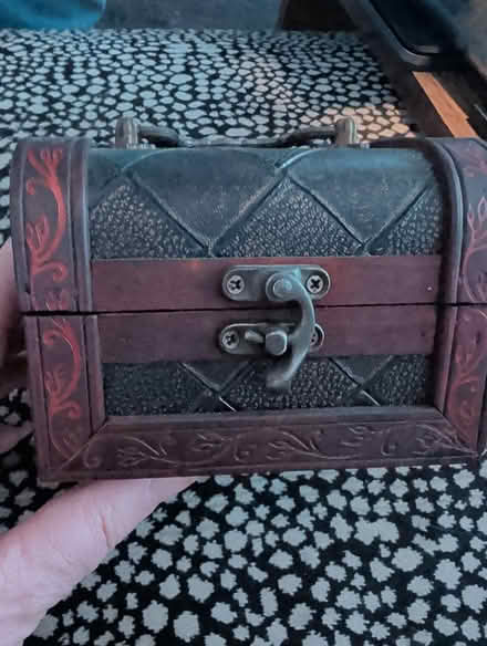 Photo of free Small box for trinketa (Hertford SG13) #1