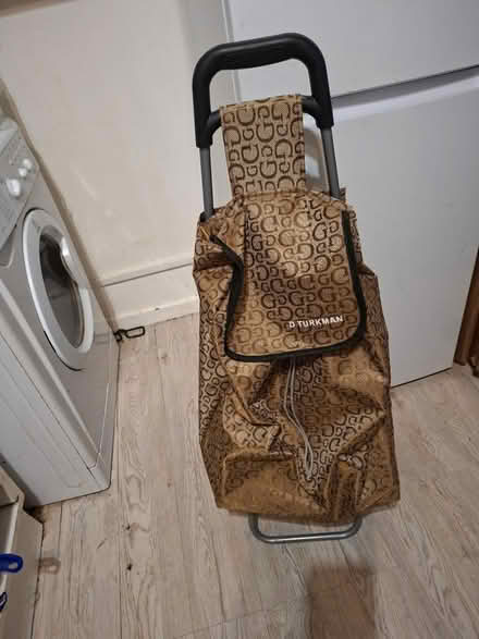 Photo of free shopping trolley (Upper Tulse Hill) #1