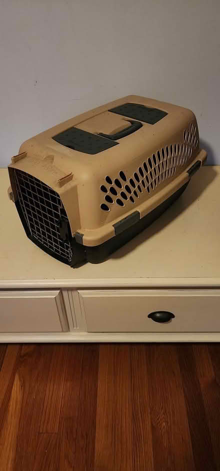 Photo of free Pet carrier (Dracut) #1