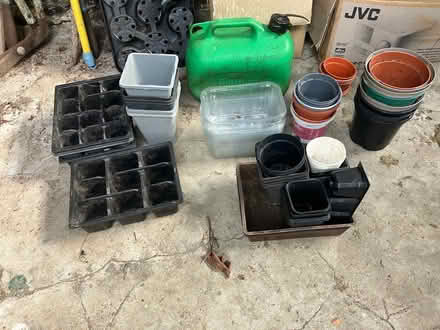 Photo of free Plastic plant pots (AB15) #2