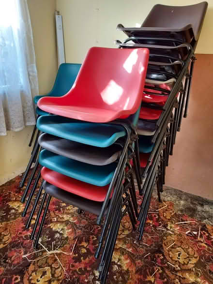 Photo of free Chairs, plastic seats, metal legs (SG8 5NJ, Bassingbourn) #1