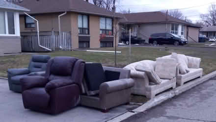 Photo of free Chairs & Sofas (North York: Bathurst Manor) #1