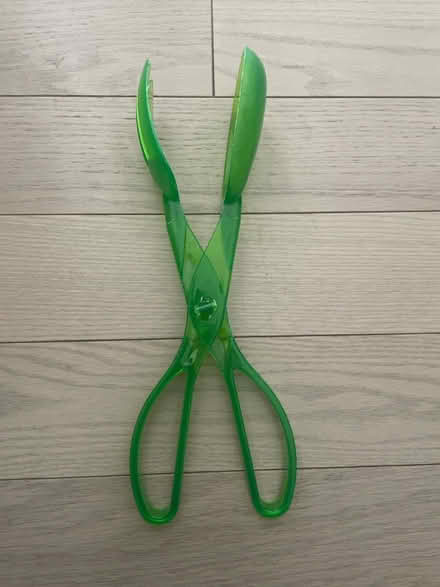 Photo of free Green Plastic tongs (Kennedy/16th in Markham) #1