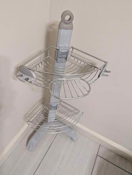 Photo of free simplehuman Corner Shower Caddy (El Cerrito) #2