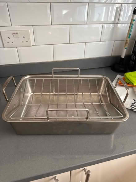 Photo of free Roasting Rack + tray (SW11 Battersea by park) #1