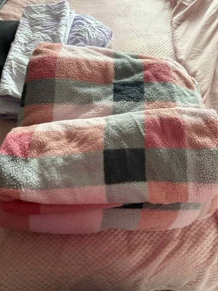 Photo of free King size duvet sets (Borrowash Derby) #2