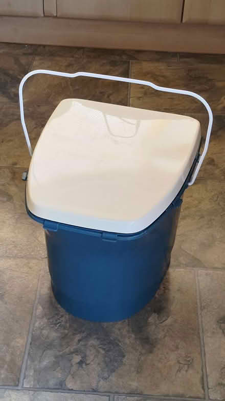 Photo of free Camping/caravanning toilet (Steventon OX13) #1