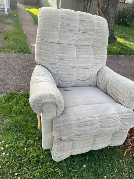 Photo of free recliner (Southwest Eugene) #1