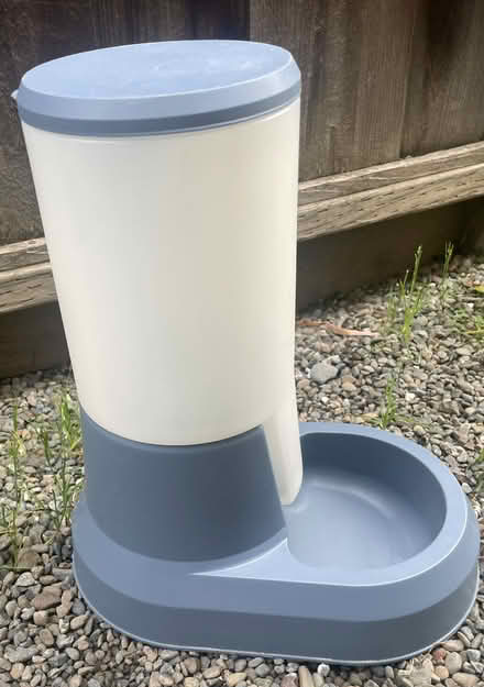 Photo of free Pet food feeder (Near downtown Mtn View) #2