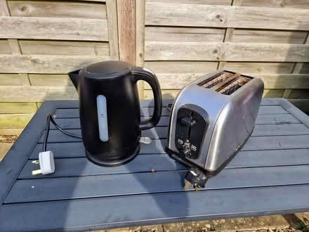 Photo of free Toaster and Kettle (S7 Netheredge) #1