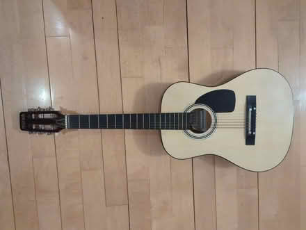 Photo of free Guitar (Centrepoint) #1