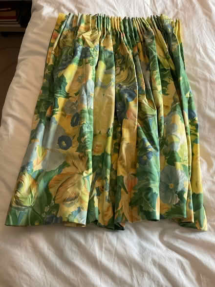 Photo of free 2 pairs of curtains ( ie , 4 individual curtains ) (Motherby CA11) #2