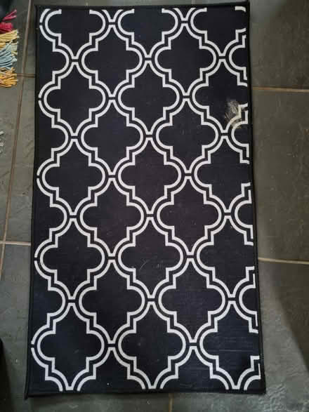 Photo of free Black & white mat (CO5 Abberton) #1