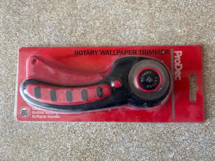 Photo of free ProDec rotary wallpaper trimmer (Caernarfon LL55) #1