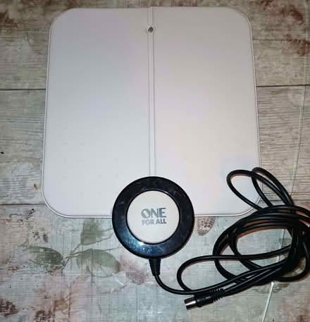 Photo of free Indoor TV antenna (Assarts Farm Estate NG16) #1