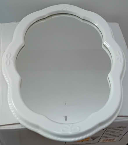 Photo of free White porcelain mirror (SN15) #1