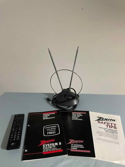 Photo of free Zenith 25" Monitor (lafayette california) #3