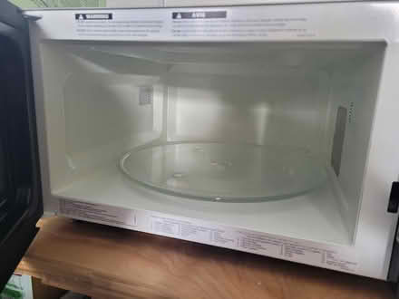 Photo of free Microwave (Stittsville) #1