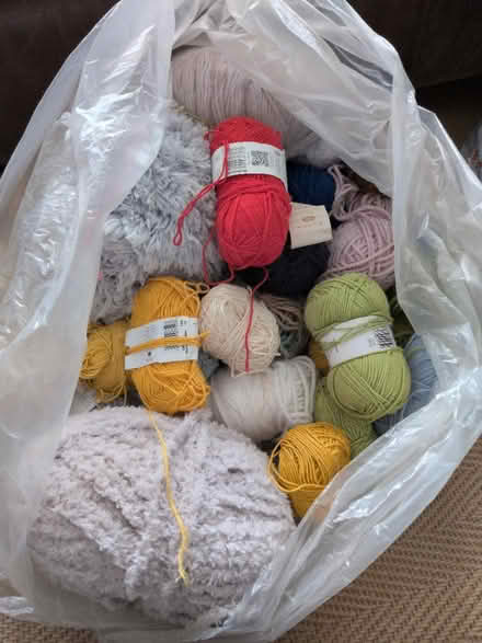 Photo of free Bag 1 mixed wool (Stanway CO3) #1