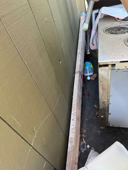 Photo of free Wooden planks (1075 Valencia Avenue) #4