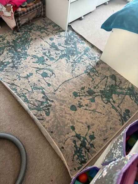 Photo of free Blue & Beige Rug (120 x 170 cm) (CR2 South Croydon) #1