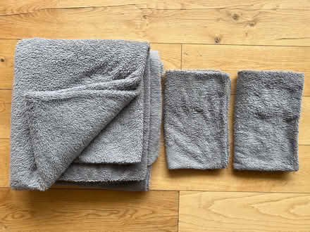 Photo of free Grey fleecy double duvet cover (Harrogate HG2) #1