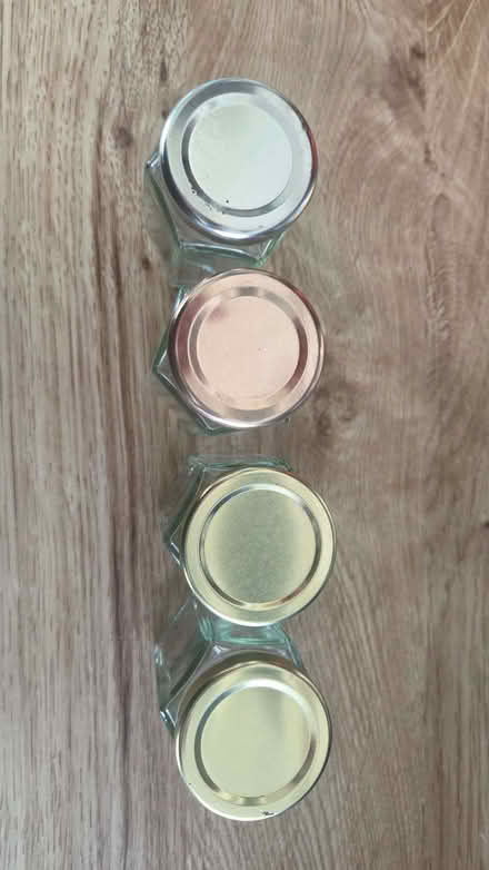 Photo of free 4 glass jars with lids (Bassetlaw DN22) #2