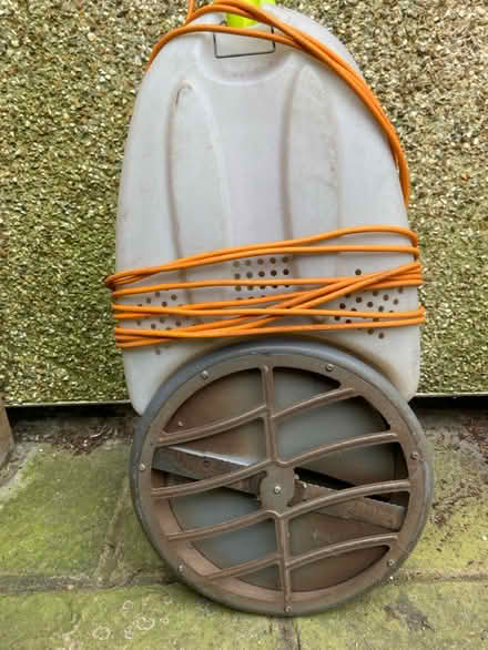 Photo of free Garden Groom (Cell Barnes lane AL1) #2