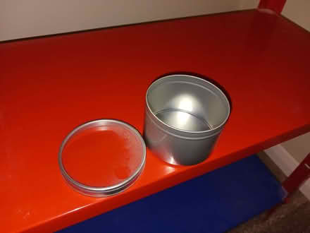 Photo of free Tins with transparent lids (Kempshott RG22) #1