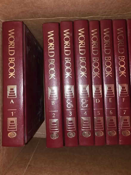 Photo of free World Book Encyclopedia Full Set (Alameda West End) #1