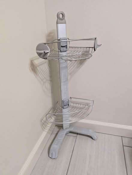 Photo of free simplehuman Corner Shower Caddy (El Cerrito) #3