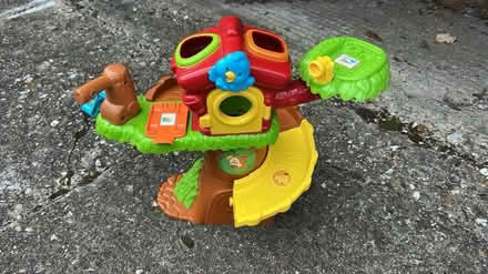 Photo of free V tech tree house (Calcot RG31) #1