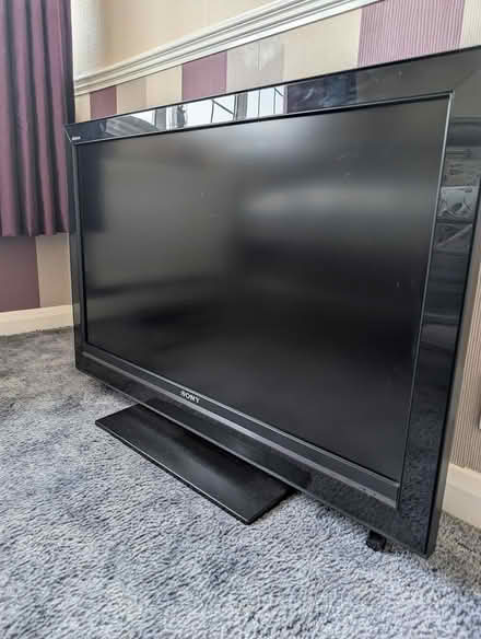 Photo of free Sony 40" TV (Daws Hill HP11) #2