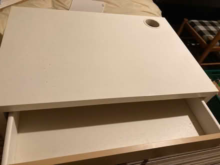 Photo of free White desk (Edinburgh EH5) #1