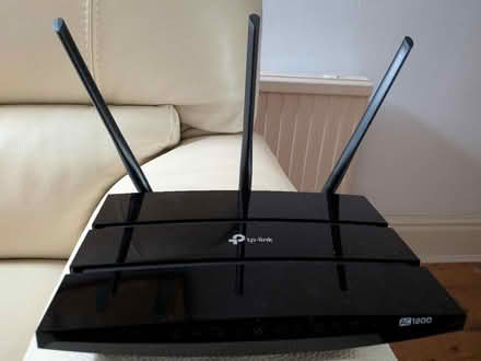 Photo of free tp-link Router (Woodseats S8) #2