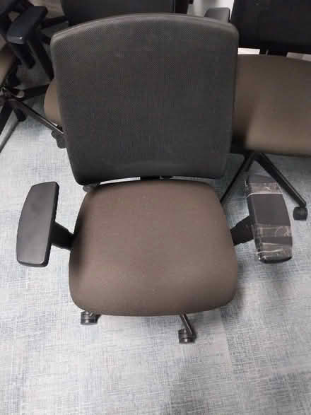 Photo of free 7 Office Chairs (Hemel-hempstead HP2) #2