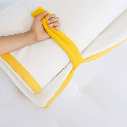 Photo of free eve sleep king size mattress topper (St John's TN13) #3