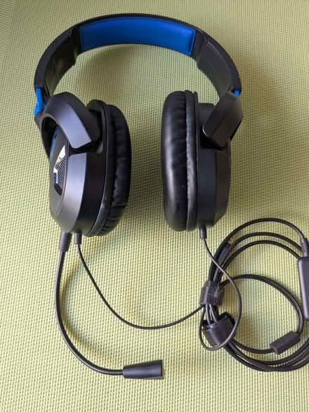 Photo of free Headphones (Beulah Hill SE19) #1