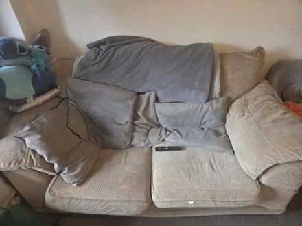 Photo of free Sofa (Hg3 3eg) #2