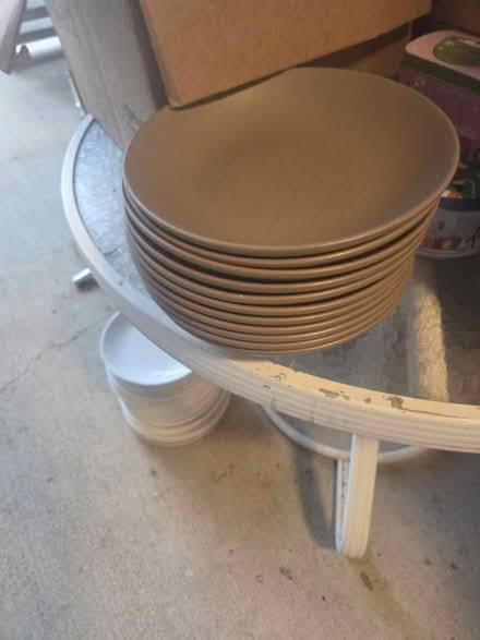Photo of free dinner plates (King city OR) #3