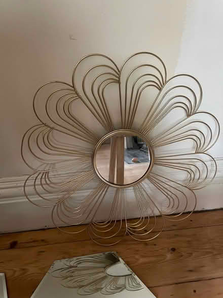 Photo of free 70s style flower mirror (Cambridge CB4) #1